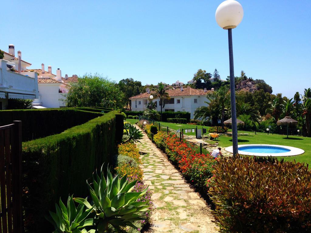 Bahia De Casares Apartment Estepona Exterior photo